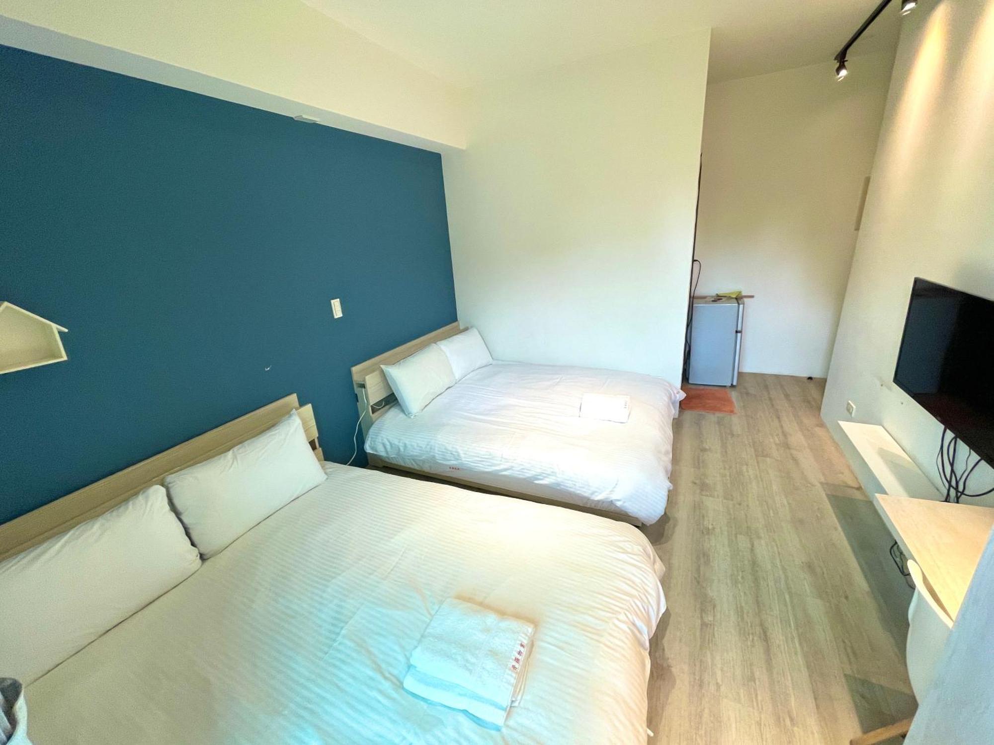 Fengchia Comma Inn Taichung Esterno foto