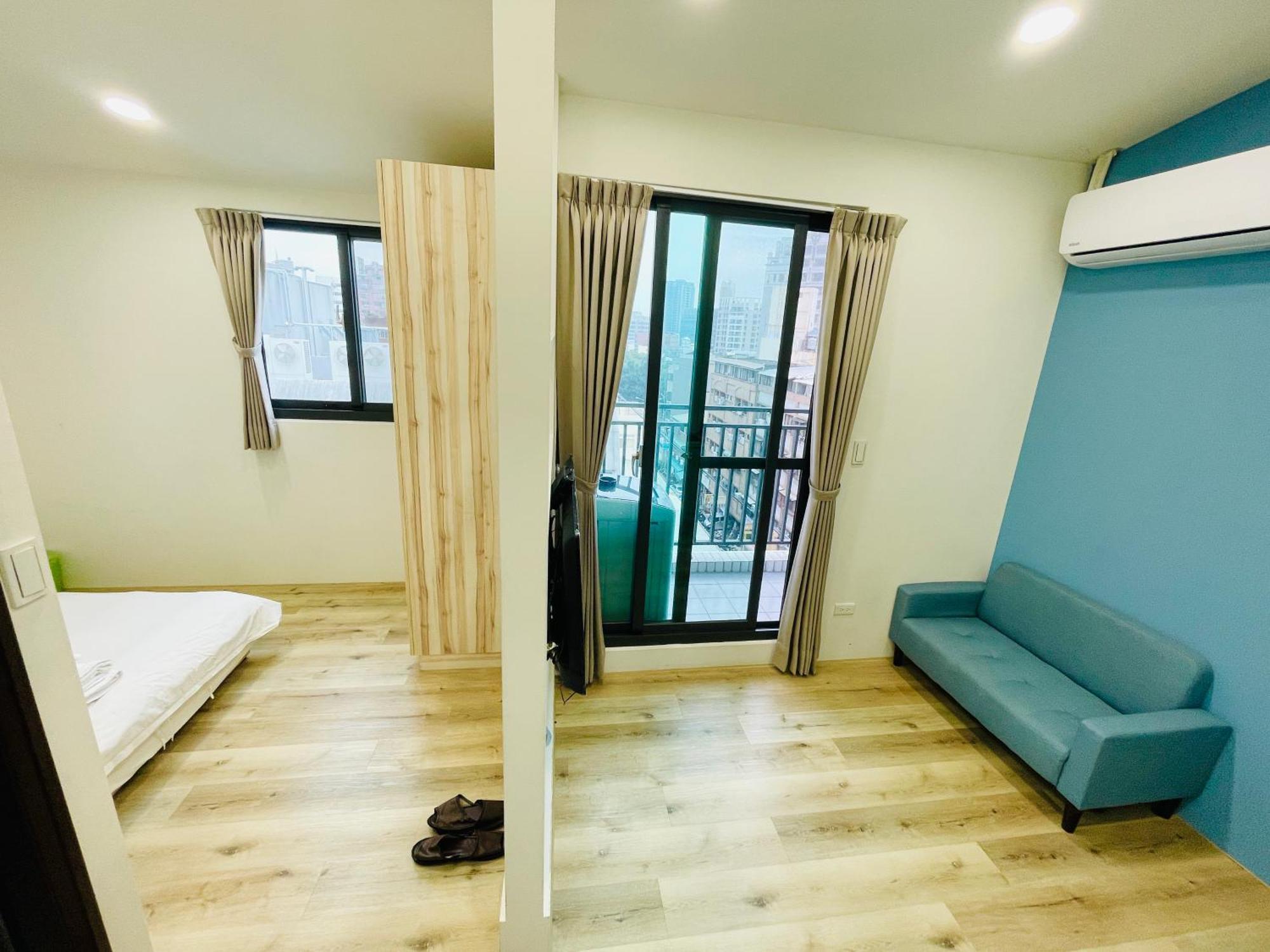 Fengchia Comma Inn Taichung Esterno foto